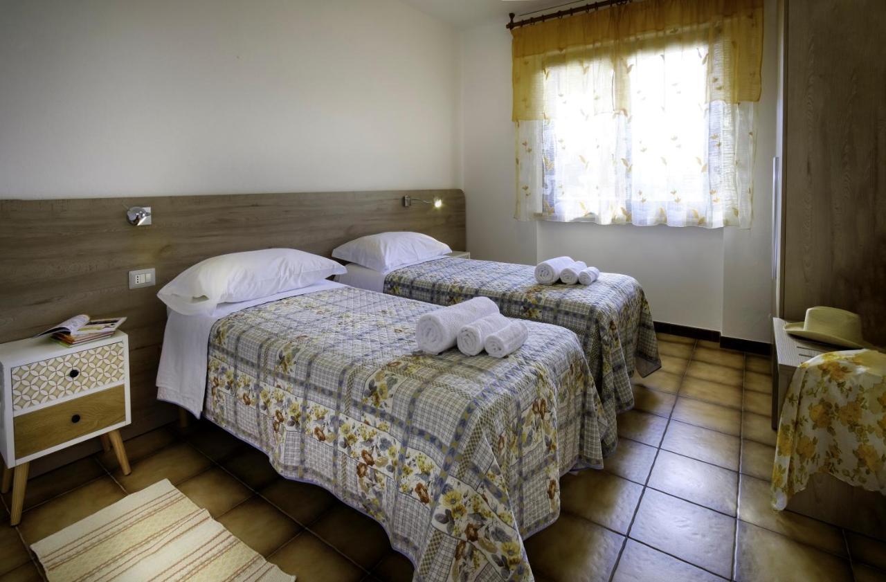 Residence Appartamenti Caffarena Арбатакс Екстер'єр фото
