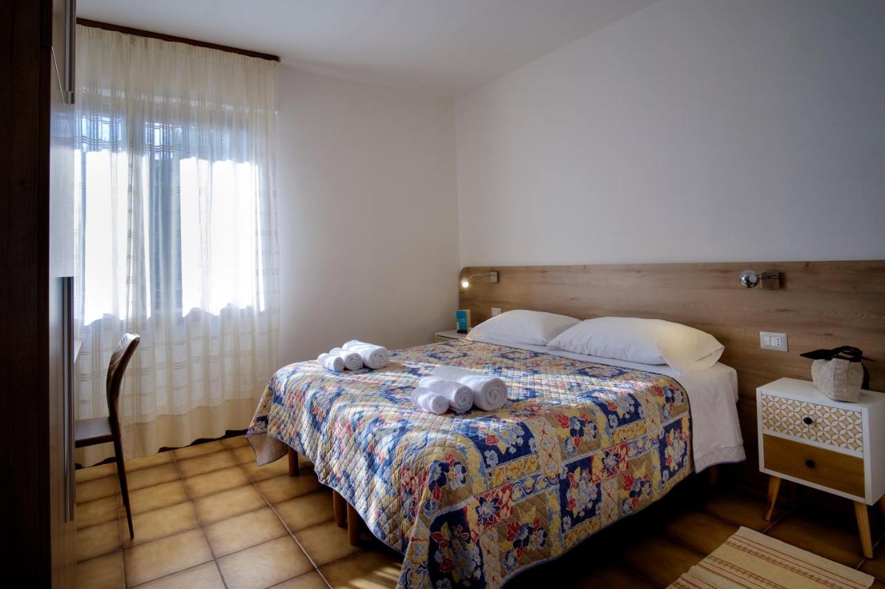 Residence Appartamenti Caffarena Арбатакс Екстер'єр фото